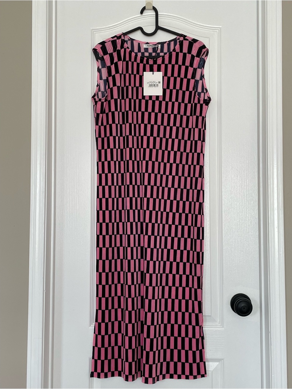 Glamorous Pink & Black Geometric Maxi Dress